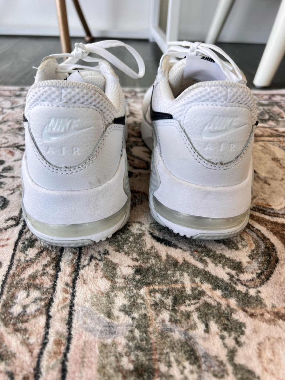 Women's Nike Air Max Excee Sneakers- Like New- Size Women's 7 - Picture 3 of 8
